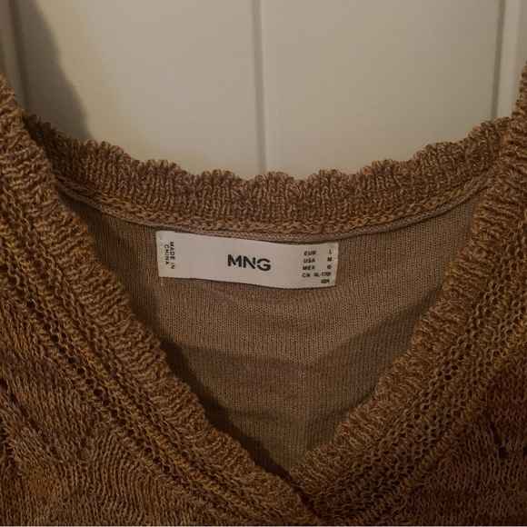 Brown crochet tank top - Picture 2 of 4